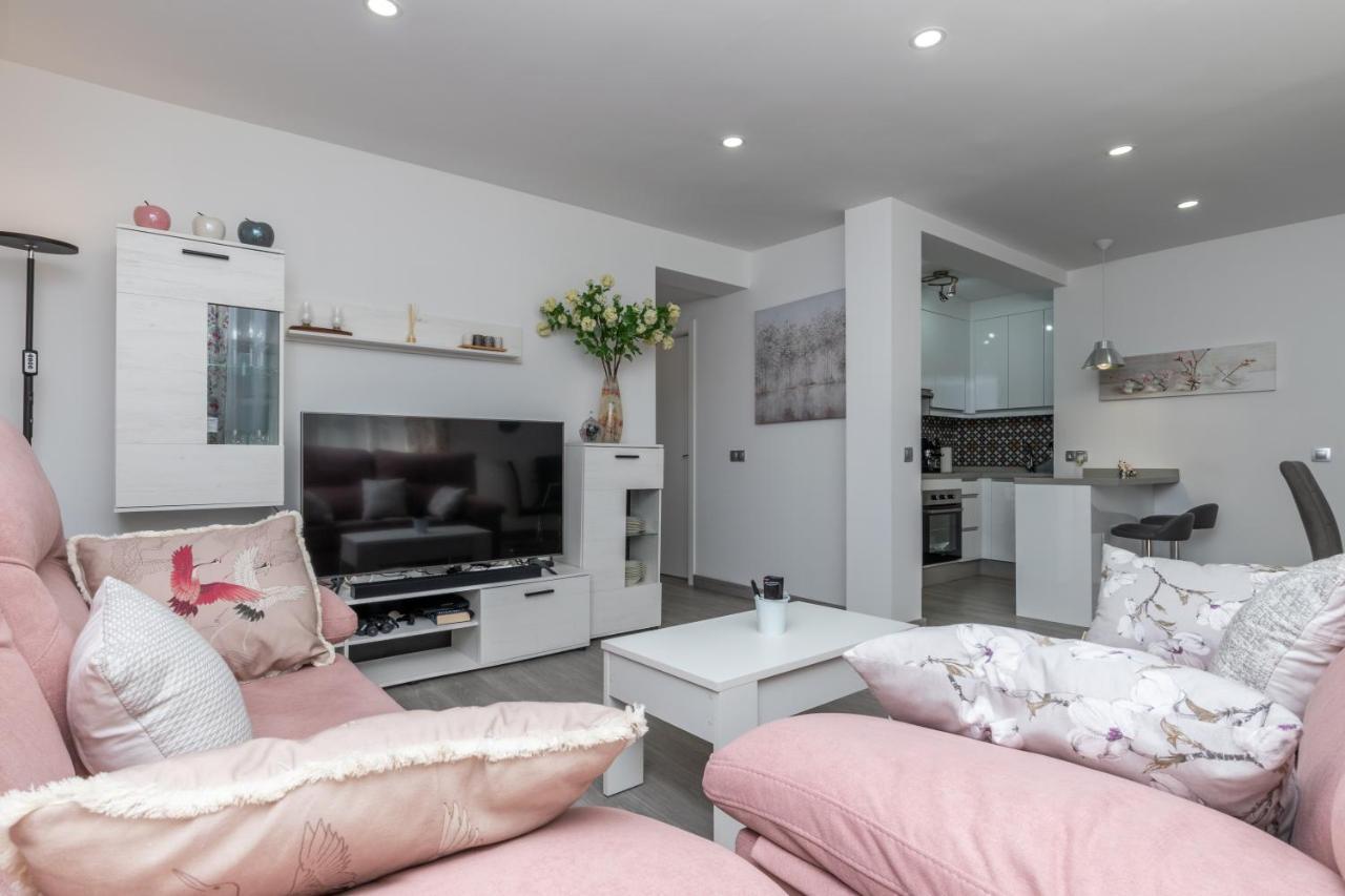 New Modern 3Br With Terrace In Fuengirola Centre Apartment Bagian luar foto